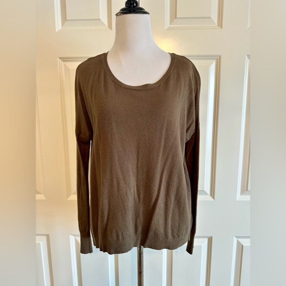 Vici Olive Green Cashmere Nylon Rayon Blend Sweater with Zipper Detail